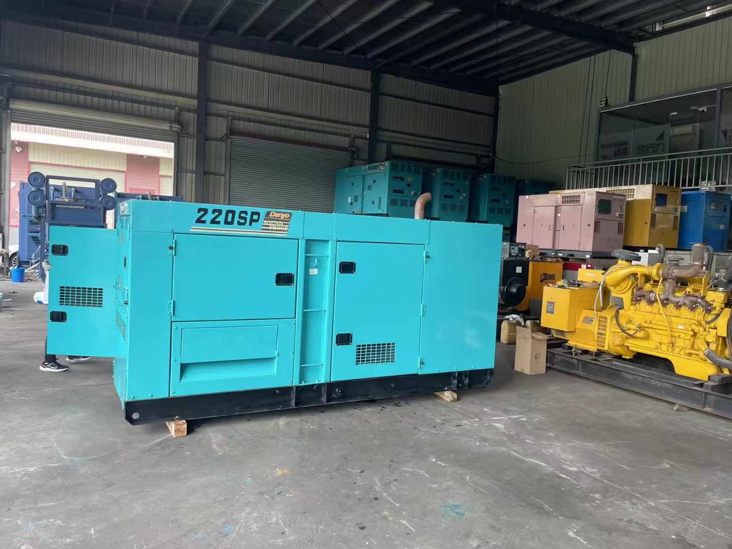 荆门800kW 柴油发电机的输出电流波动范围是多少？