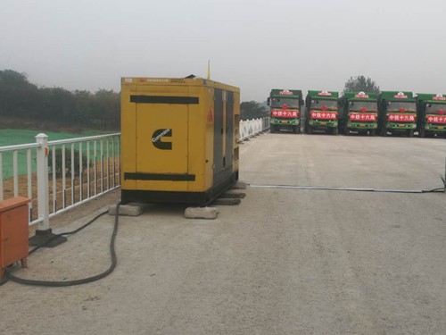 荆门电力系统的稳定性和设备兼容性如何影响发电机组的频率规格？